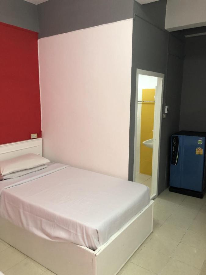 Paradise House Bangkok Esterno foto